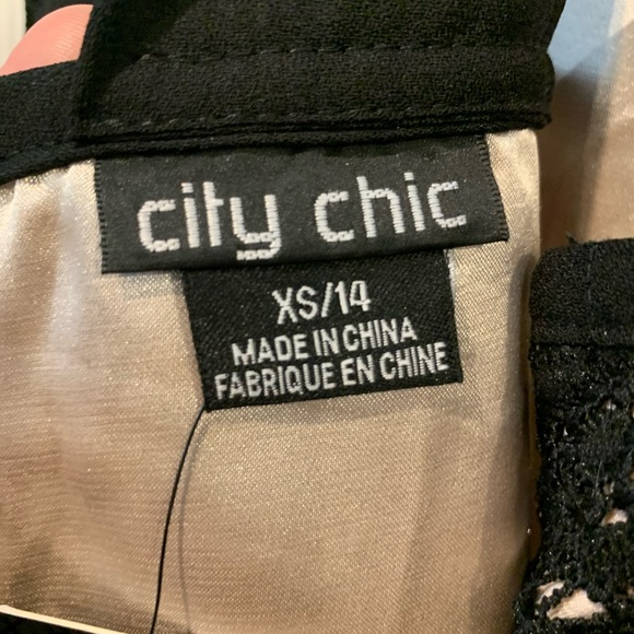 City Chic Woman’s Black Lace Dress - Picture 7 of 10